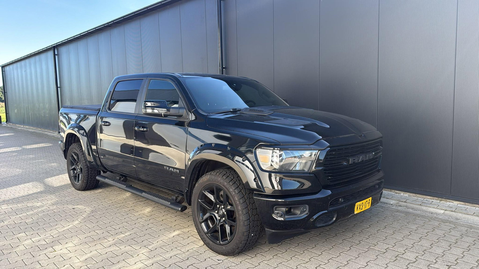 Dodge Ram Pick-Up 1500 4x4 Crew Cab LPG Marge (btw vrij) Blackout