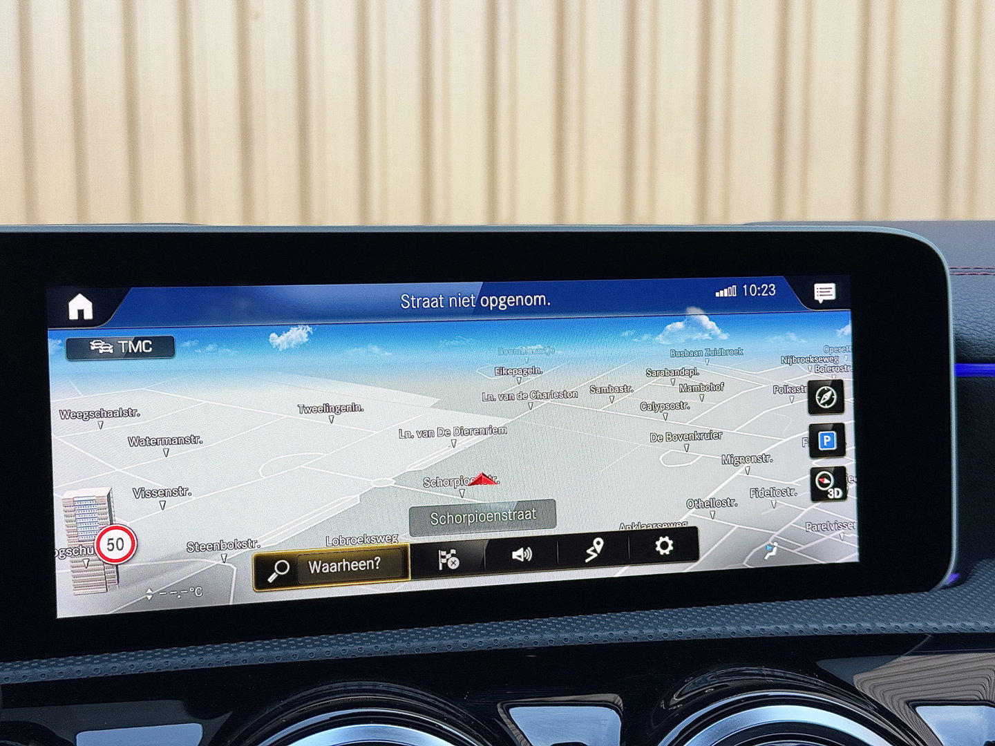 Mercedes-Benz CLA-Klasse 200 Premium Plus AMG | Panoramadak | Sfeerverlichting | Multibeam Led | 19" Lichtmetaal | Camera | Stoelverwarming | Lane Assist | Dodehoeksensor |