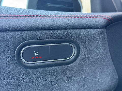 Mercedes-Benz CLA-Klasse 200 Premium Plus AMG | Panoramadak | Sfeerverlichting | Multibeam Led | 19" Lichtmetaal | Camera | Stoelverwarming | Lane Assist | Dodehoeksensor |