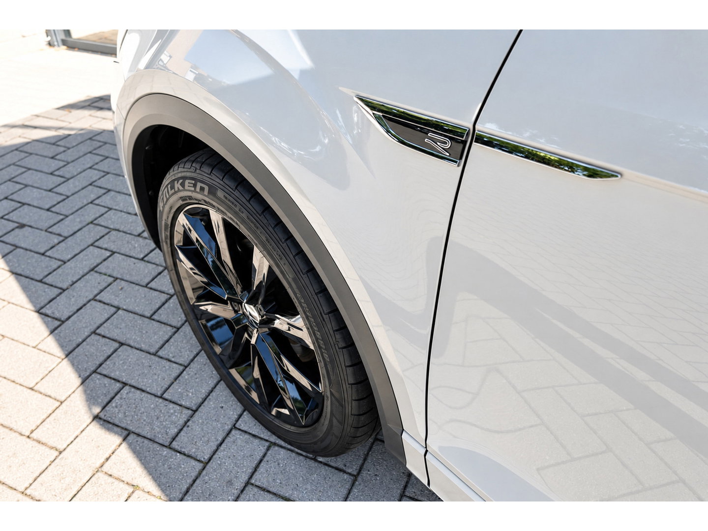 Volkswagen T-Roc 1.5 TSI R-Line PANO BEATS ASCOT GREY VOL