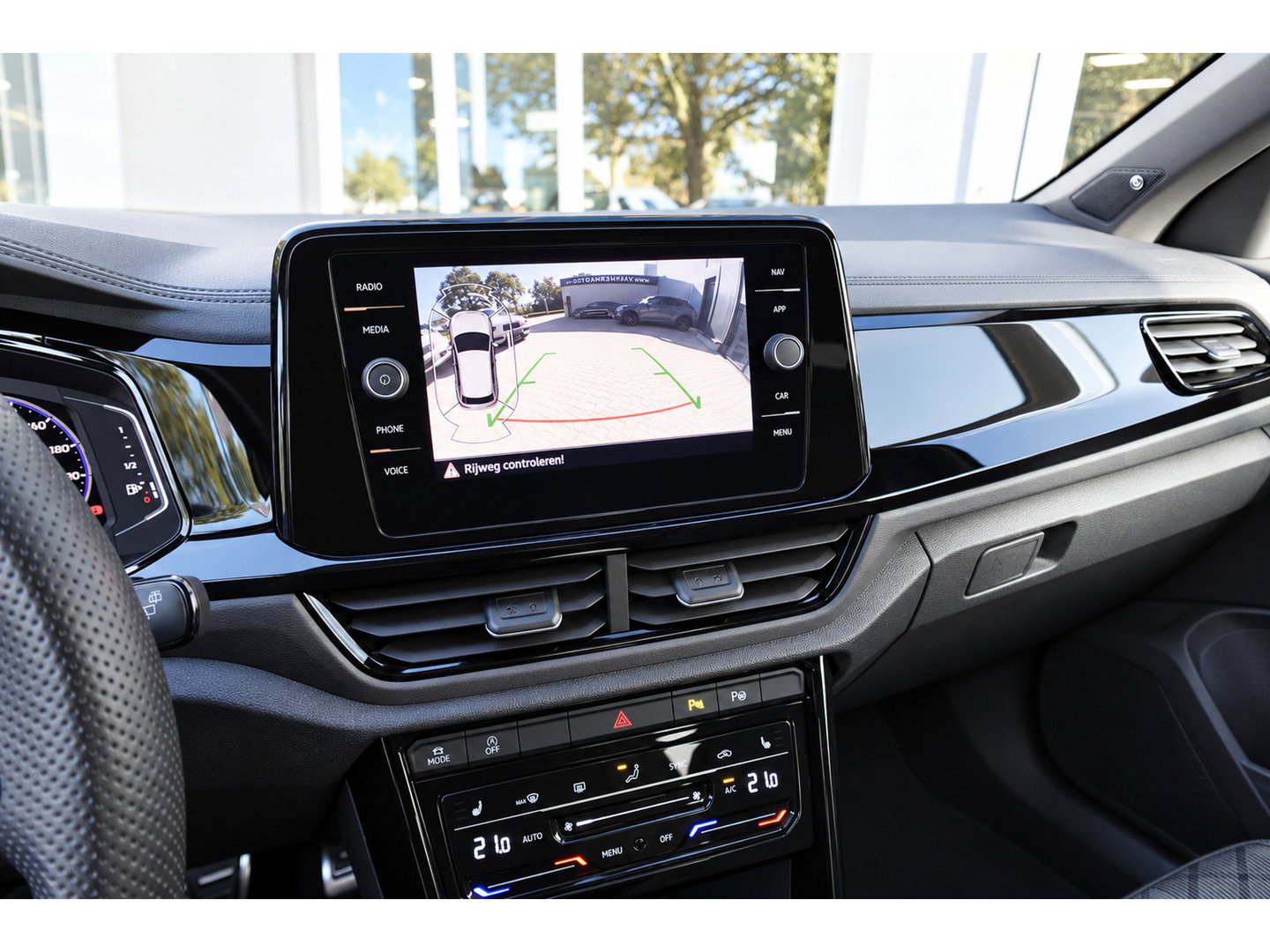 Volkswagen T-Roc 1.5 TSI R-Line PANO BEATS ASCOT GREY VOL