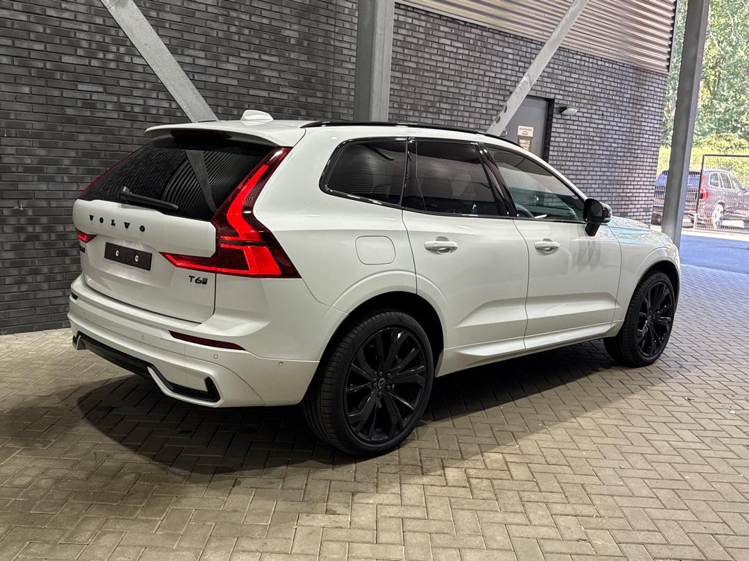 Volvo XC60 T6 Plus Black Edition | Harman/Kardon | Pilot Assist | Panoramadak | 360° Camera | Head-Up | Stoel+Stuurverwarming | 21 Inch