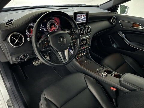 Mercedes-Benz A-Klasse 200 AMG Pano Leer H/K Camera NAP