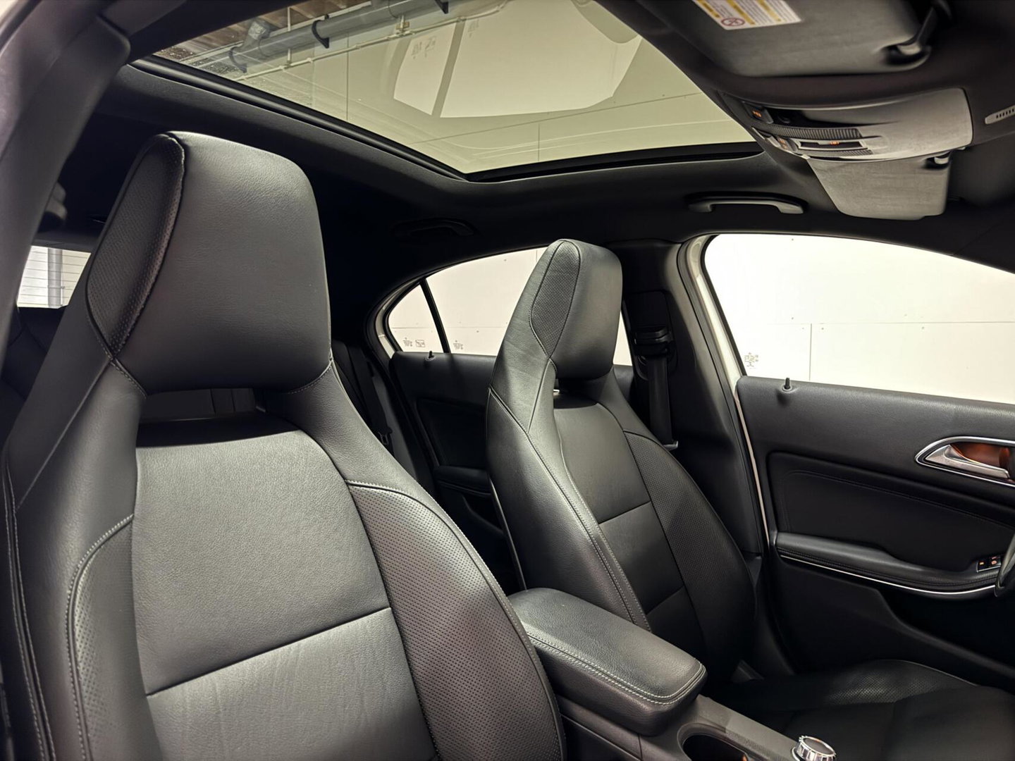 Mercedes-Benz A-Klasse 200 AMG Pano Leer H/K Camera NAP