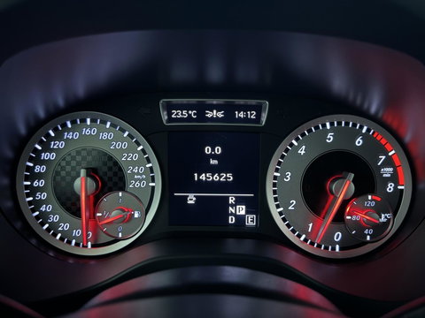 Mercedes-Benz A-Klasse 200 AMG Pano Leer H/K Camera NAP