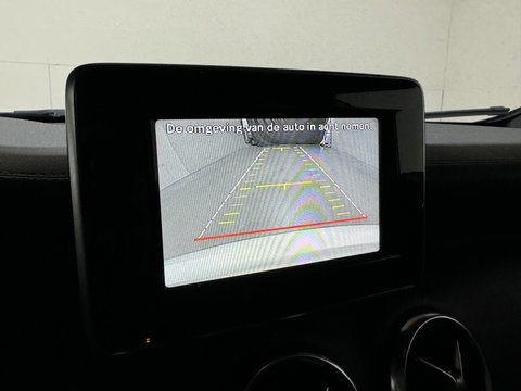 Mercedes-Benz A-Klasse 200 AMG Pano Leer H/K Camera NAP