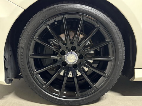 Mercedes-Benz A-Klasse 200 AMG Pano Leer H/K Camera NAP