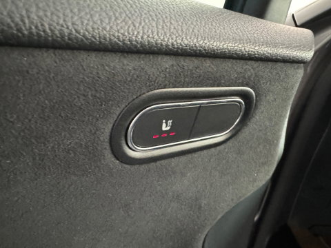 Mercedes-Benz A-Klasse 180 AMG Pano|Stoelverwarming|Camera|Lane Assist