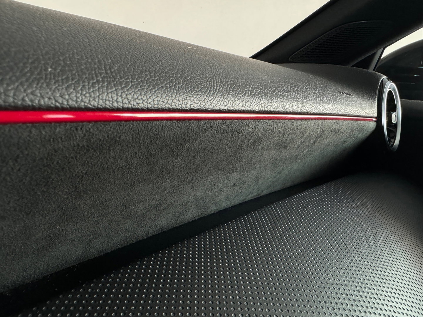 Mercedes-Benz A-Klasse 180 AMG Pano|Stoelverwarming|Camera|Lane Assist