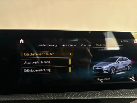 Mercedes-Benz A-Klasse 180 AMG Pano|Stoelverwarming|Camera|Lane Assist