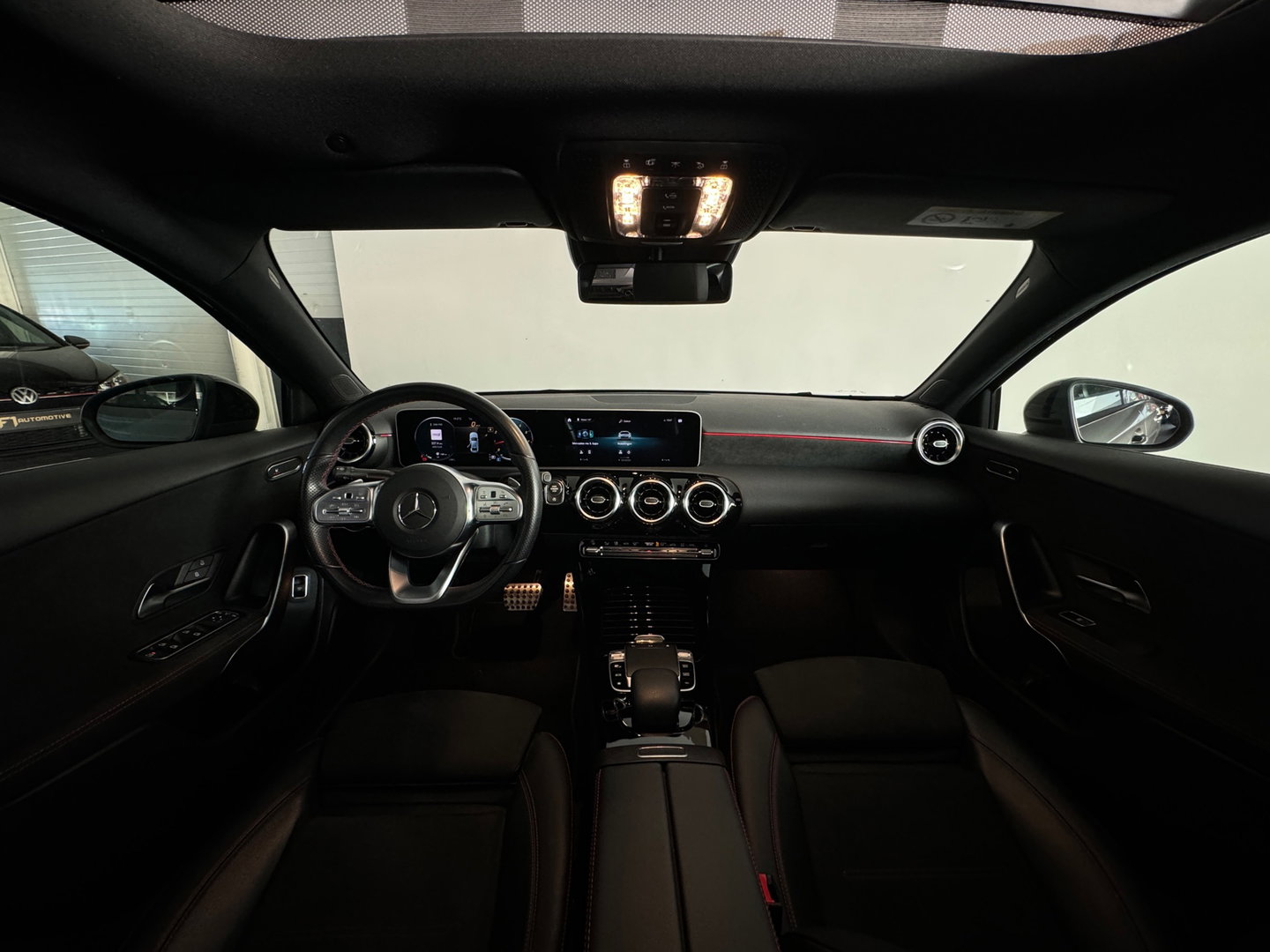 Mercedes-Benz A-Klasse 180 AMG Pano|Stoelverwarming|Camera|Lane Assist