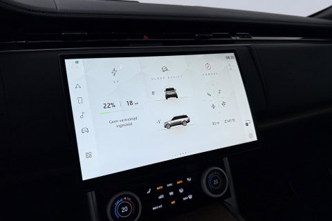 Land Rover Range Rover SV 3.0 P510e | British Racing Green | Rear Seat Entertainment | 23 Inch | Meridian Signature | ClearSight | Massage