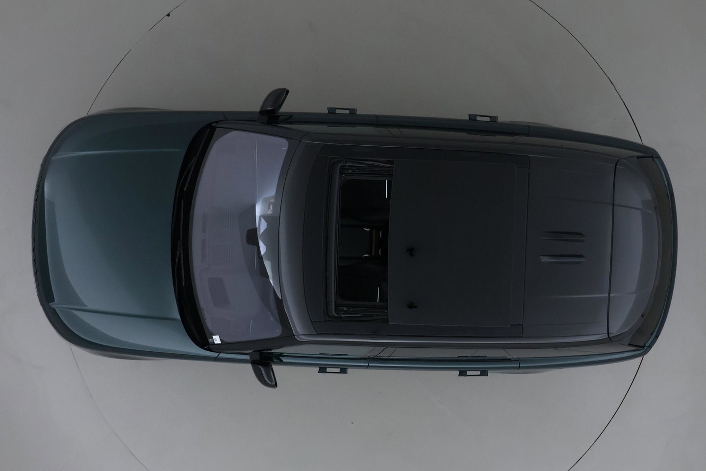 Land Rover Range Rover SV 3.0 P510e | British Racing Green | Rear Seat Entertainment | 23 Inch | Meridian Signature | ClearSight | Massage