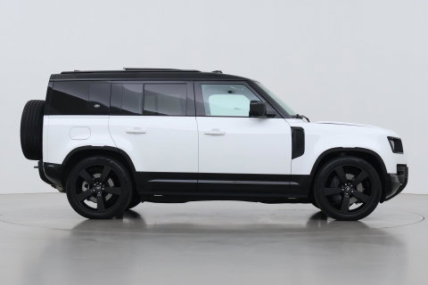 Land Rover Defender 110 2.0 P400e 110 SE | Luchtvering | Panoramadak | 360° Camera | Stoelventilatie | Trekhaak | Matrix LED | 22 Inch | ACC