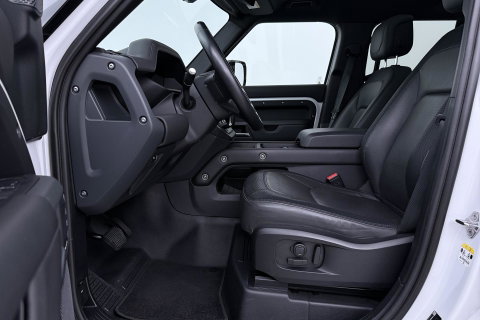 Land Rover Defender 110 2.0 P400e 110 SE | Luchtvering | Panoramadak | 360° Camera | Stoelventilatie | Trekhaak | Matrix LED | 22 Inch | ACC