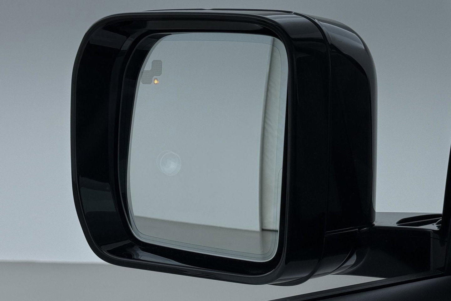 Land Rover Defender 110 2.0 P400e 110 SE | Luchtvering | Panoramadak | 360° Camera | Stoelventilatie | Trekhaak | Matrix LED | 22 Inch | ACC