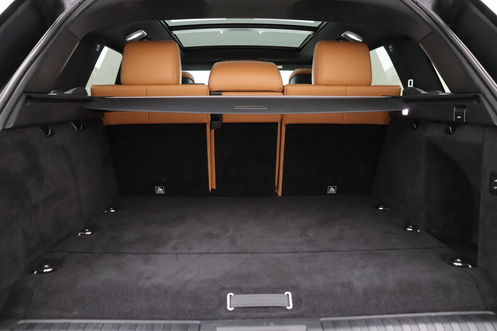 Land Rover Range Rover Sport P400e Limited Edition | Luchtvering | Trekhaak | Meridian | Head-up | 21 inch