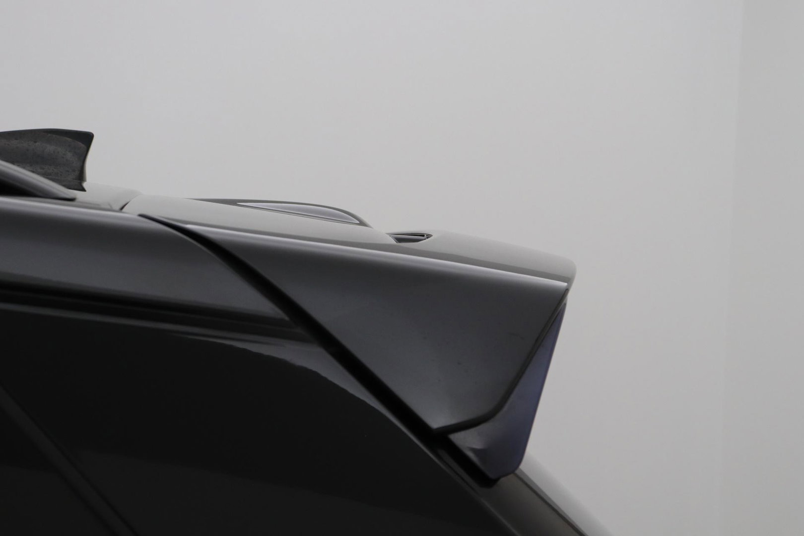Land Rover Range Rover Sport P400e Limited Edition | Luchtvering | Trekhaak | Meridian | Head-up | 21 inch