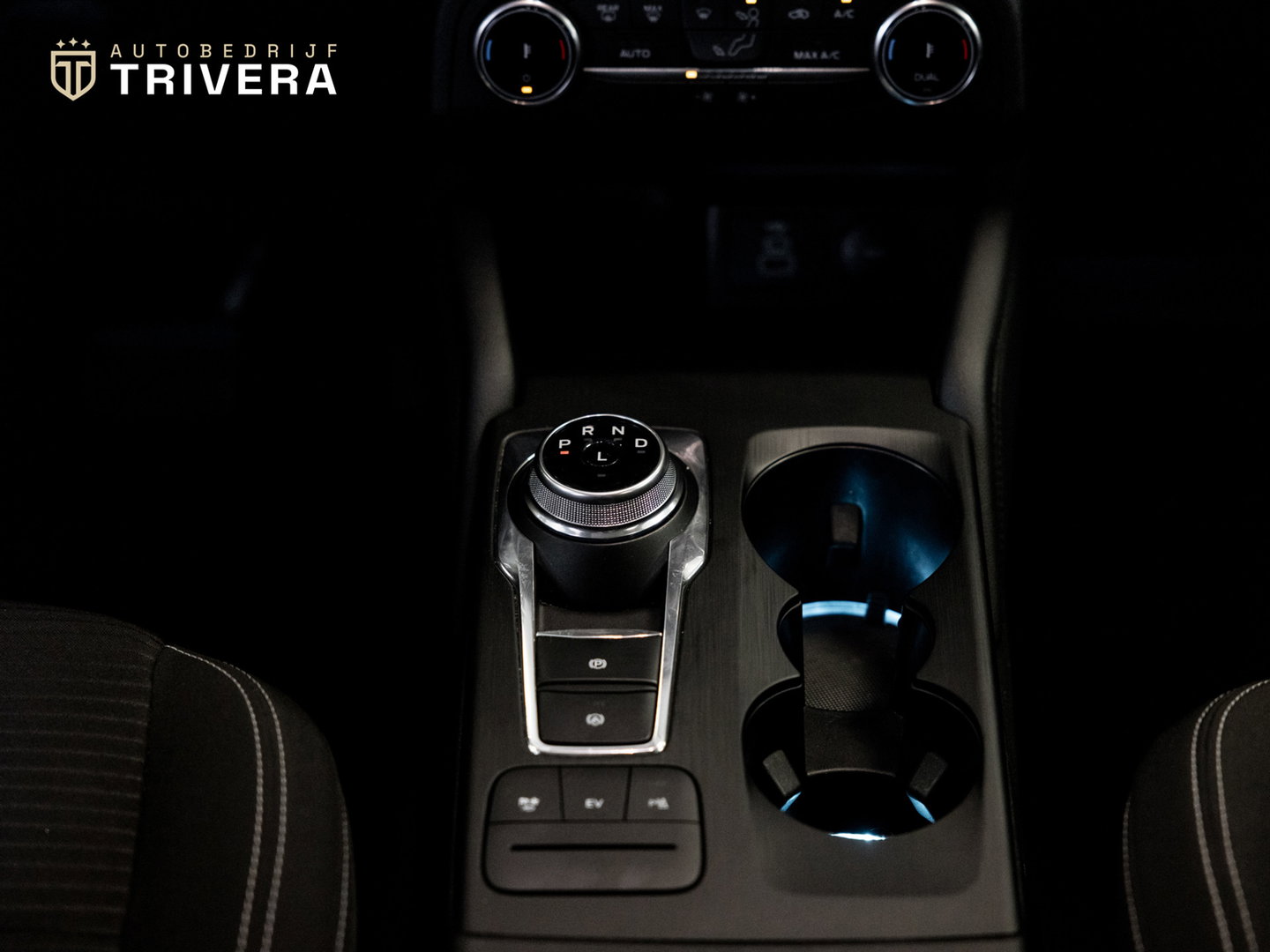 Ford Kuga 2.5 PHEV Titanium l SoH 96% l CAM 360° l CARPLAY l NAV l 1ste eig.l Keyless entry l Dealer Onderh.l Virtual cockpit