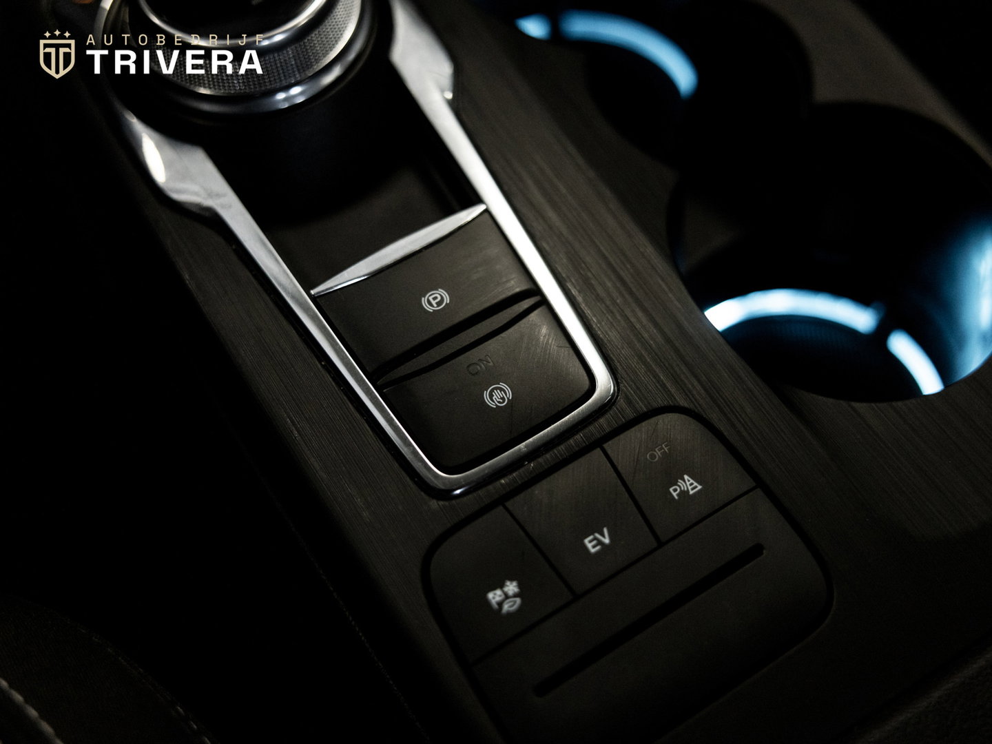 Ford Kuga 2.5 PHEV Titanium l SoH 96% l CAM 360° l CARPLAY l NAV l 1ste eig.l Keyless entry l Dealer Onderh.l Virtual cockpit