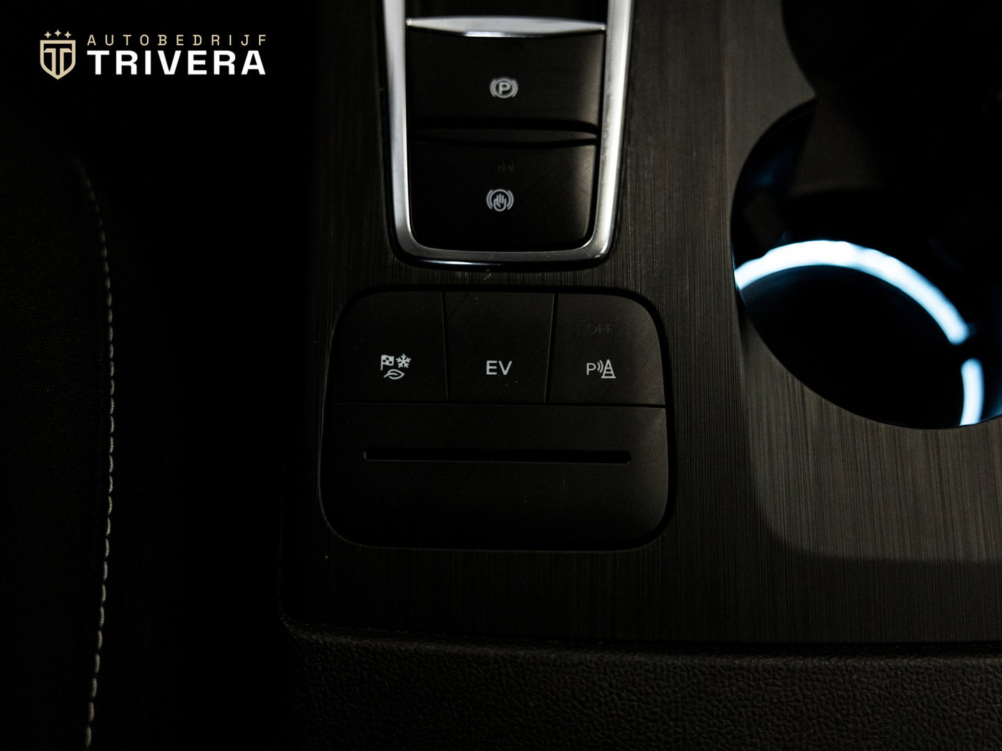 Ford Kuga 2.5 PHEV Titanium l SoH 96% l CAM 360° l CARPLAY l NAV l 1ste eig.l Keyless entry l Dealer Onderh.l Virtual cockpit