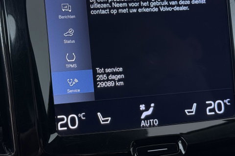 Volvo XC60 2.0 D4 AWD Momentum | HEICO SPORTIV | Grijs Kenteken | ACC | Head-Up | Stoelventilatie | Camera