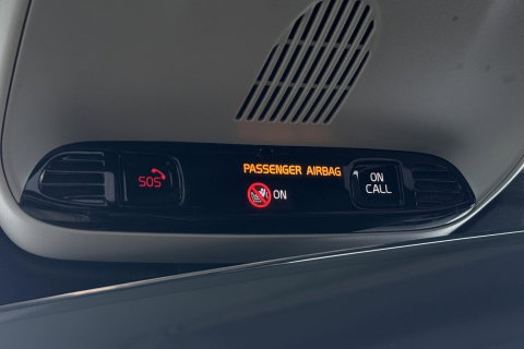Volvo XC60 2.0 D4 AWD Momentum | HEICO SPORTIV | Grijs Kenteken | ACC | Head-Up | Stoelventilatie | Camera