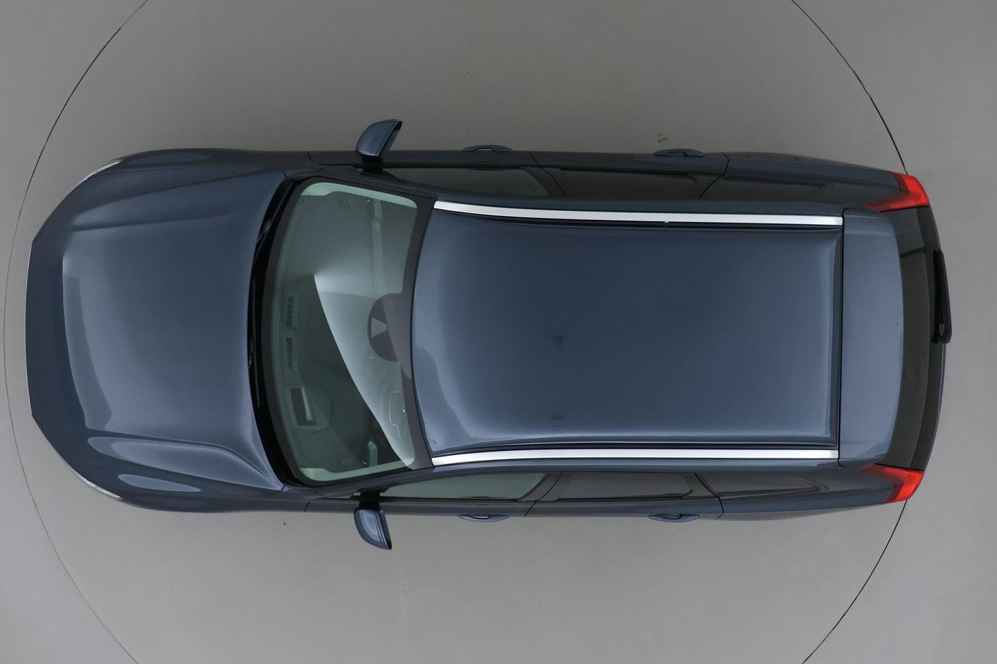 Volvo XC60 2.0 D4 AWD Momentum | HEICO SPORTIV | Grijs Kenteken | ACC | Head-Up | Stoelventilatie | Camera