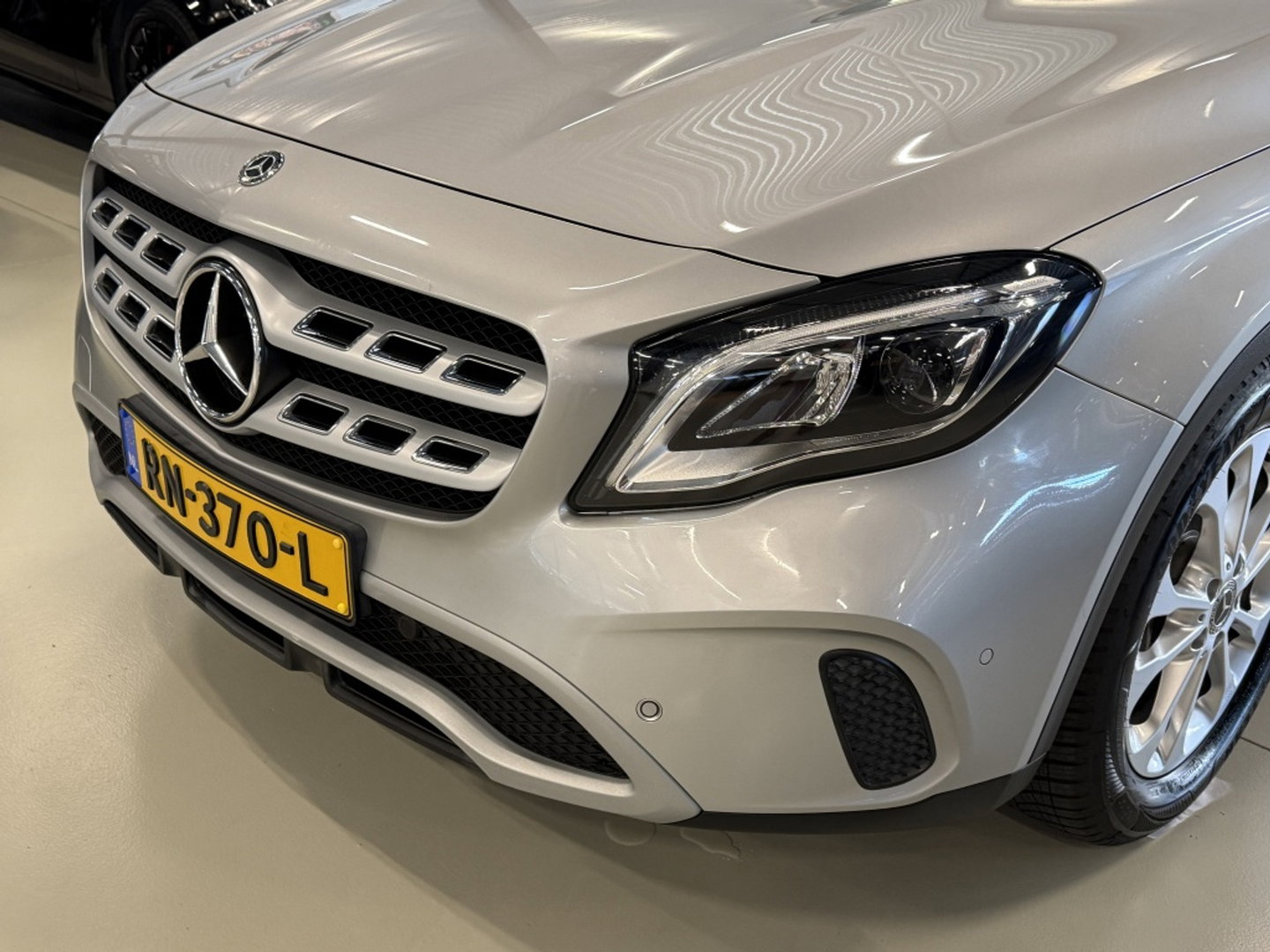 Mercedes-Benz GLA 180D 109PK automaat / LED / Apple CarPlay / *NAP*