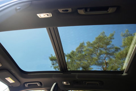 Volvo XC60 T8 R-Design | Bowers&Wilkins | Luchtvering | Panoramadak | 360° Camera | Massage+Ventilatie | Stoel+Stuurverwarming | 22 Inch