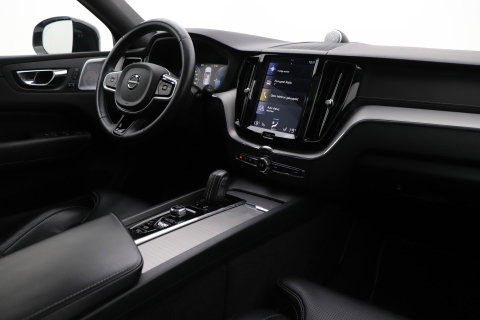 Volvo XC60 T8 R-Design | Bowers&Wilkins | Luchtvering | Panoramadak | 360° Camera | Massage+Ventilatie | Stoel+Stuurverwarming | 22 Inch