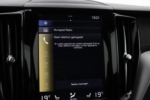 Volvo XC60 T8 R-Design | Bowers&Wilkins | Luchtvering | Panoramadak | 360° Camera | Massage+Ventilatie | Stoel+Stuurverwarming | 22 Inch