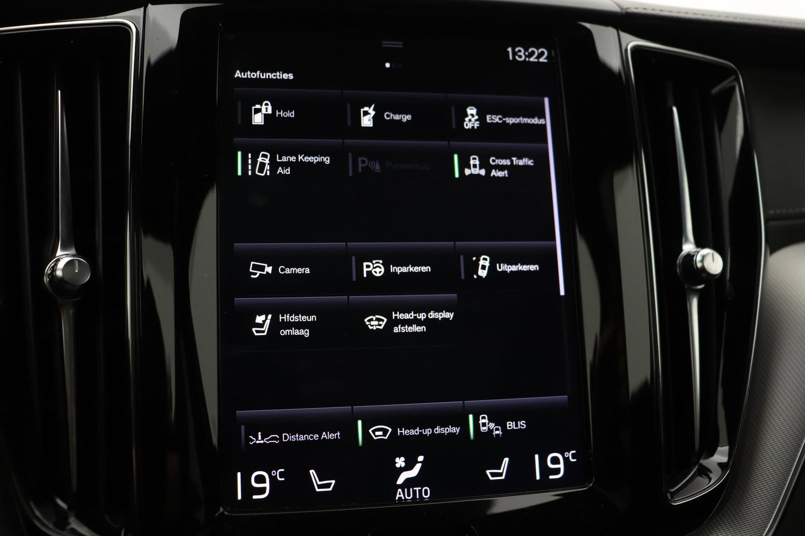 Volvo XC60 T8 R-Design | Bowers&Wilkins | Luchtvering | Panoramadak | 360° Camera | Massage+Ventilatie | Stoel+Stuurverwarming | 22 Inch
