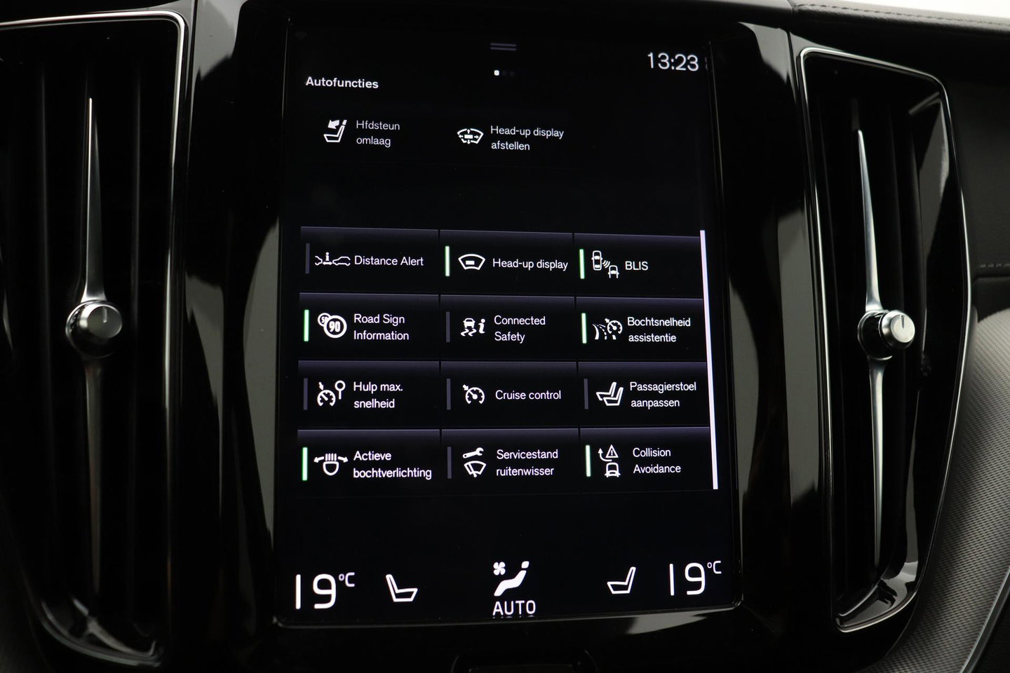 Volvo XC60 T8 R-Design | Bowers&Wilkins | Luchtvering | Panoramadak | 360° Camera | Massage+Ventilatie | Stoel+Stuurverwarming | 22 Inch