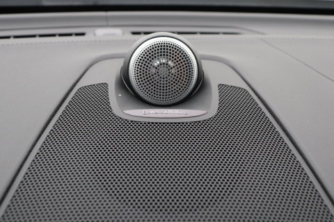 Volvo XC60 T8 R-Design | Bowers&Wilkins | Luchtvering | Panoramadak | 360° Camera | Massage+Ventilatie | Stoel+Stuurverwarming | 22 Inch