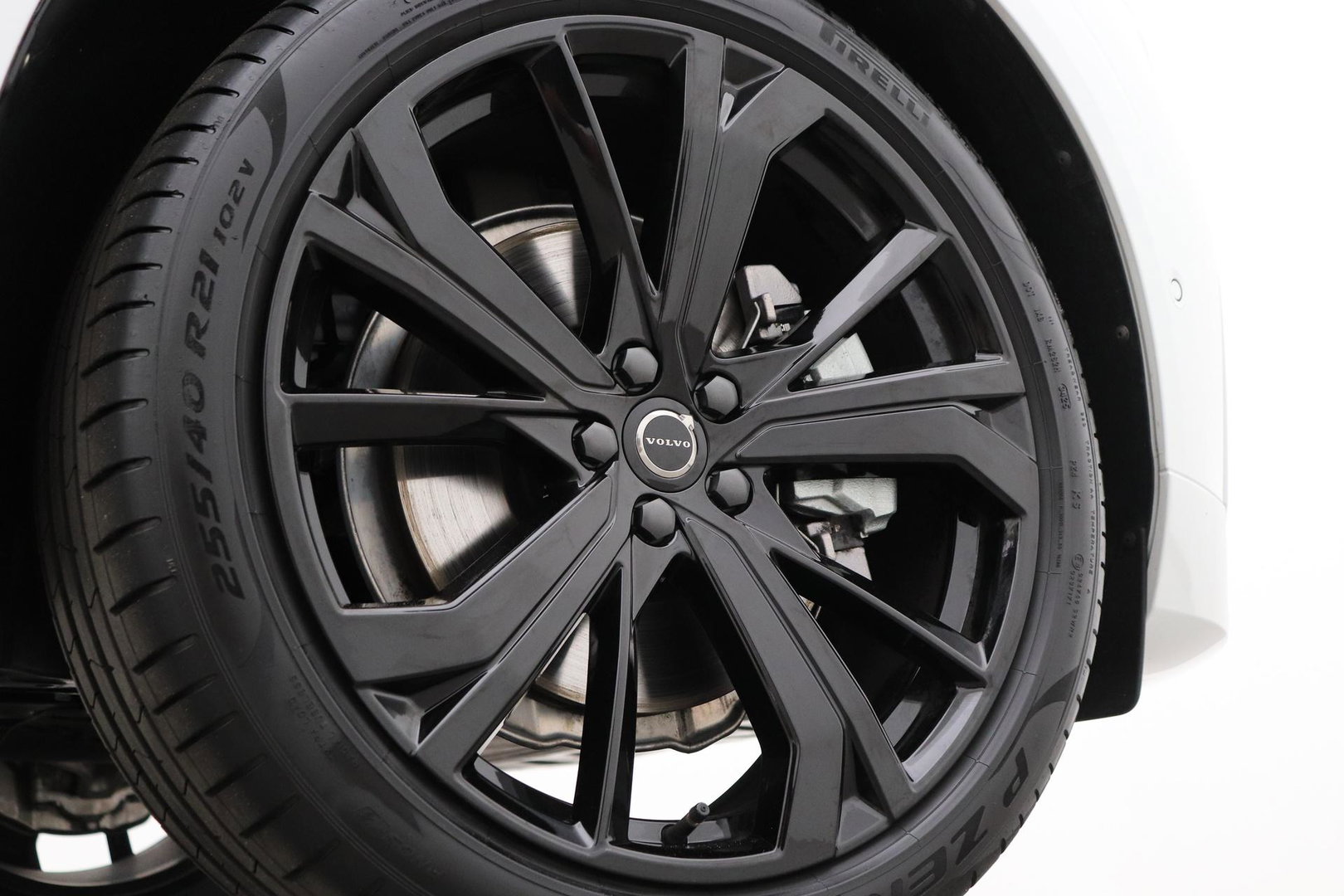 Volvo XC60 T6 Plus Black Edition | Harman/Kardon | Panoramadak | Head-Up | 360° Camera | ACC | 21 Inch
