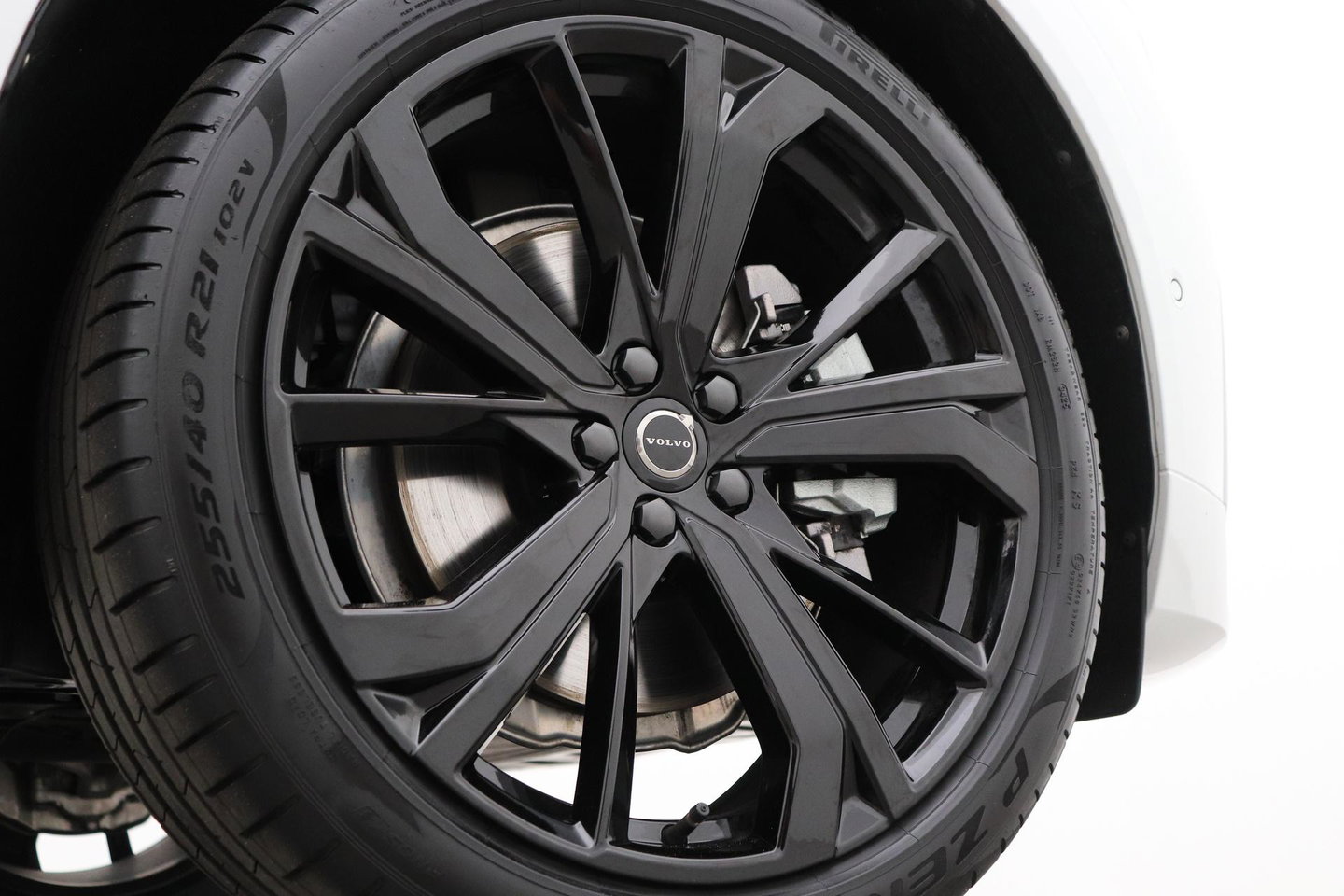 Volvo XC60 T6 Plus Black Edition | Harman/Kardon | Panoramadak | Head-Up | 360° Camera | ACC | 21 Inch