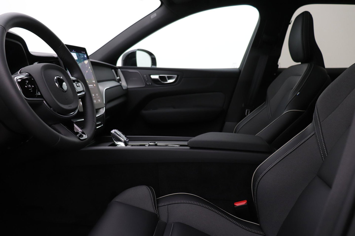 Volvo XC60 T6 Plus Black Edition | Harman/Kardon | Panoramadak | Head-Up | 360° Camera | ACC | 21 Inch