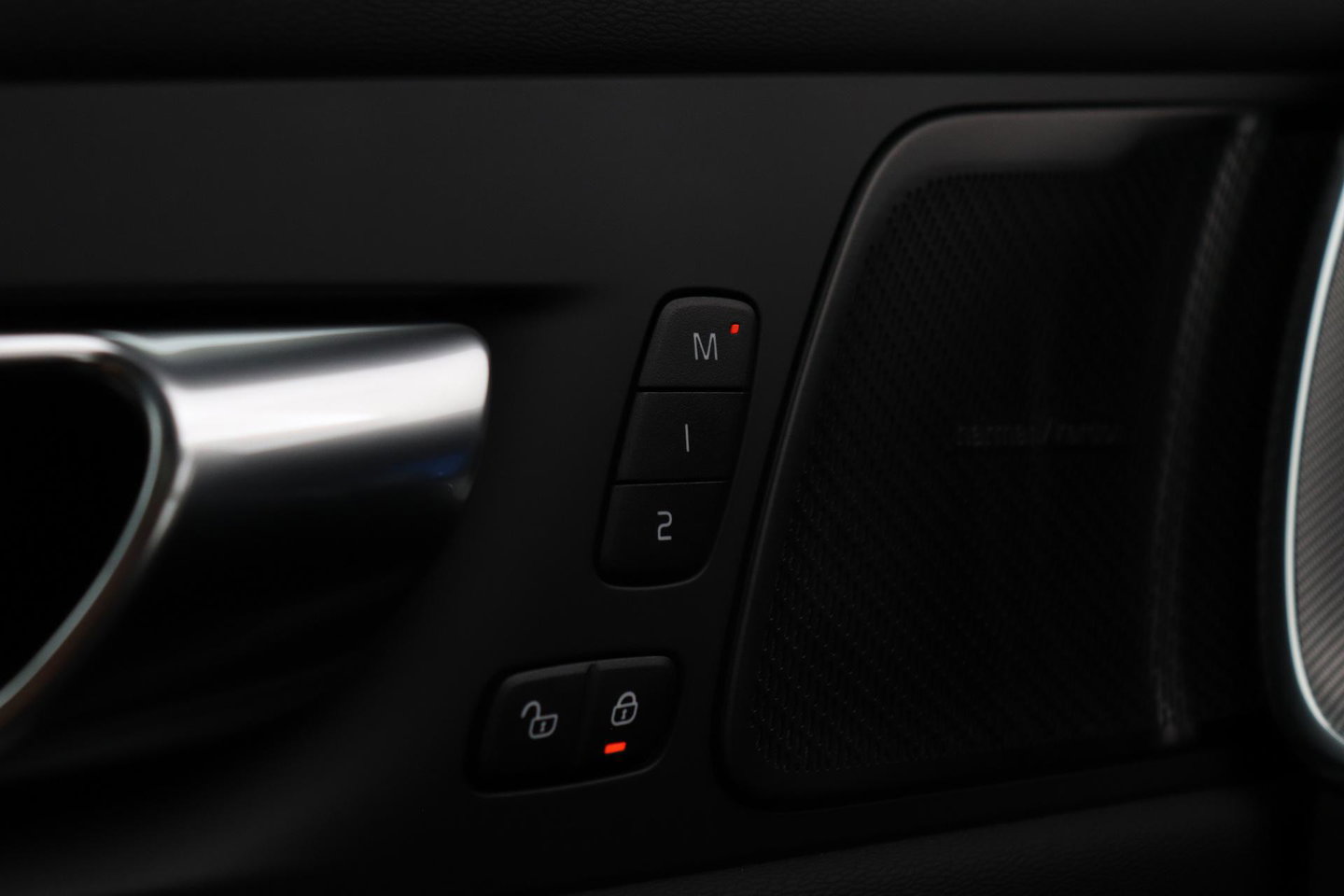 Volvo XC60 T6 Plus Black Edition | Harman/Kardon | Panoramadak | Head-Up | 360° Camera | ACC | 21 Inch