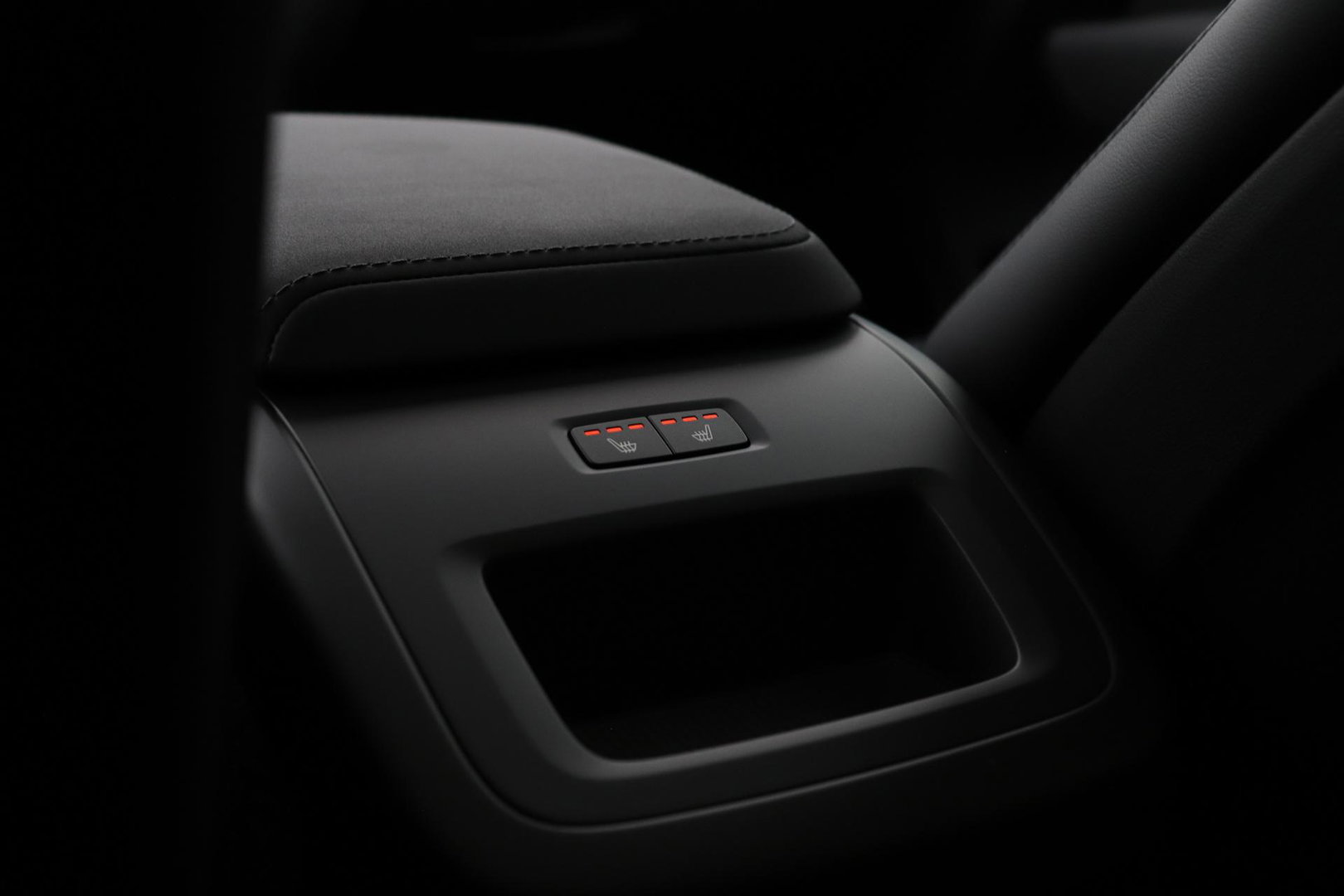Volvo XC60 T6 Plus Black Edition | Harman/Kardon | Panoramadak | Head-Up | 360° Camera | ACC | 21 Inch