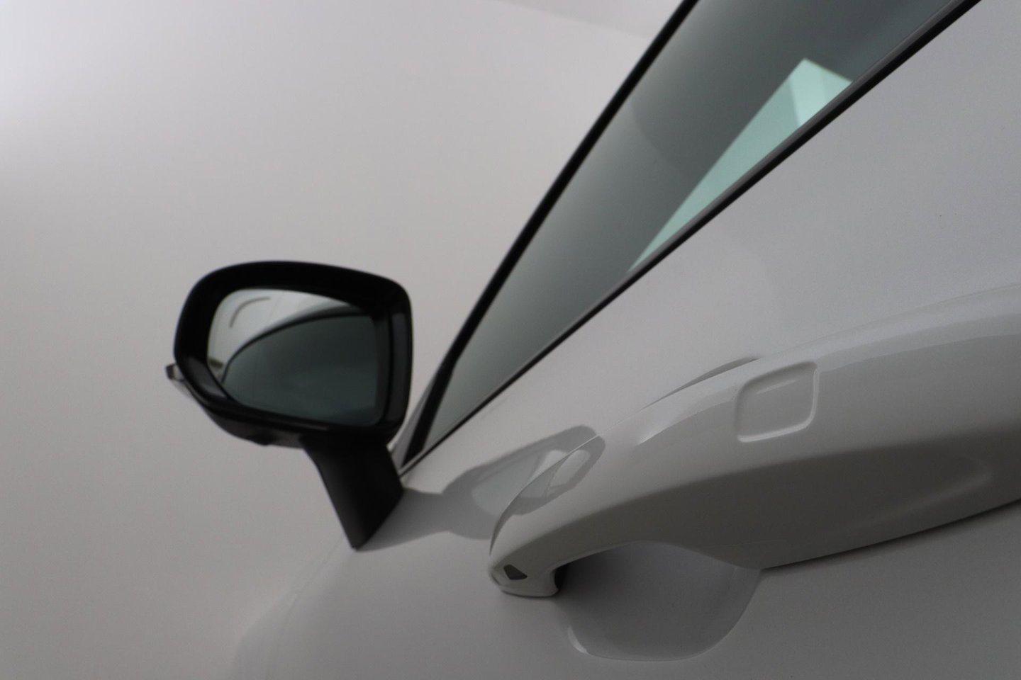 Volvo XC60 T6 Plus Black Edition | Harman/Kardon | Panoramadak | Head-Up | 360° Camera | ACC | 21 Inch