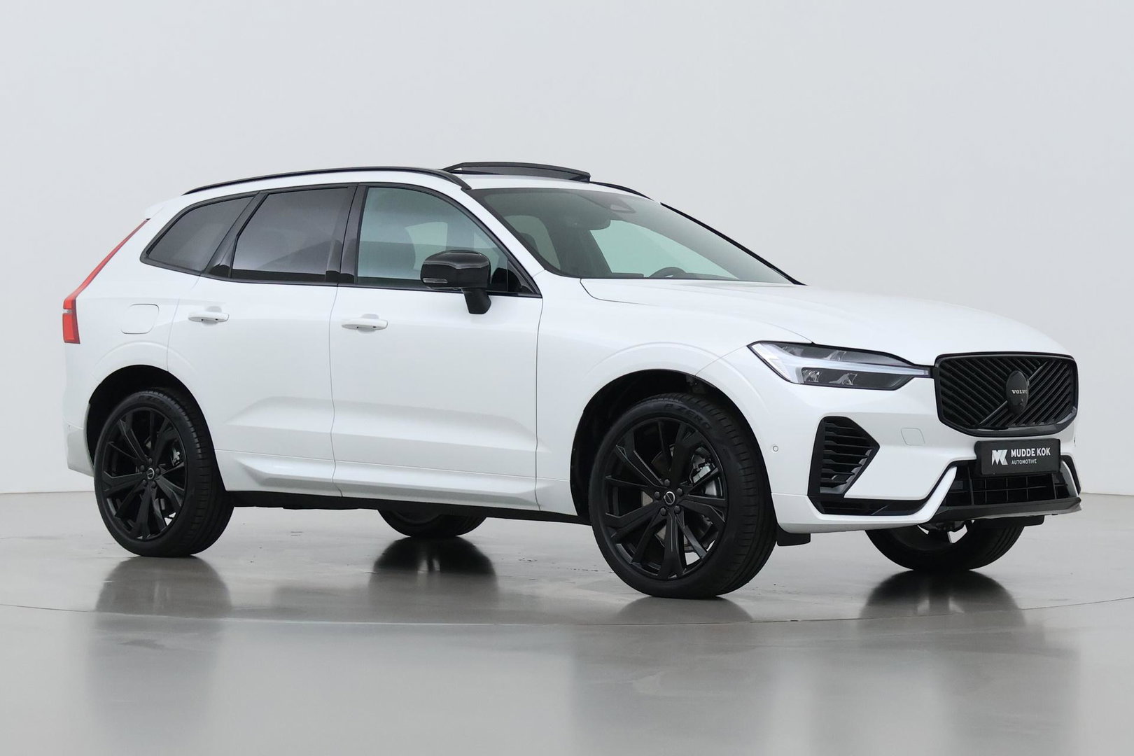 Volvo XC60 T6 Plus Black Edition | Harman/Kardon | Panoramadak | Head-Up | 360° Camera | ACC | 21 Inch