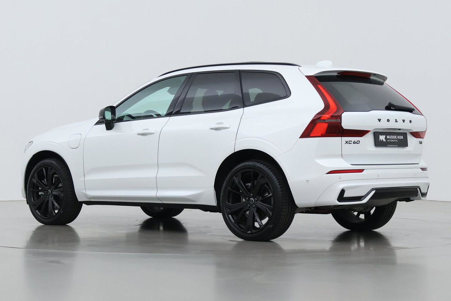 Volvo XC60 T6 Plus Black Edition | Harman/Kardon | Panoramadak | Head-Up | 360° Camera | ACC | 21 Inch