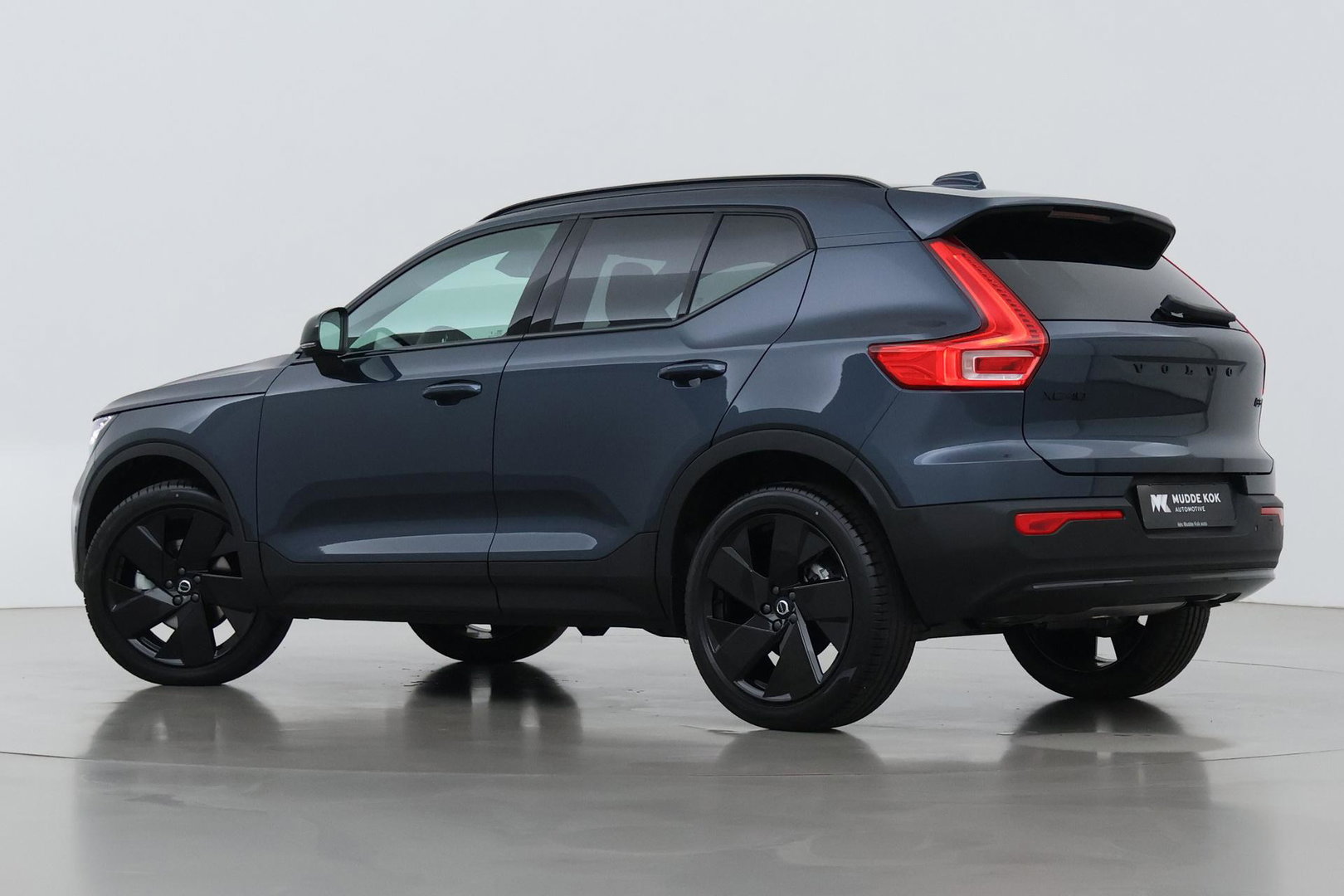Volvo XC40 B3 Plus Black Edition | Harman/Kardon | BLIS | 360° Camera | Pilot Assist | Stoel+Stuurverwarming | Memory | ACC | 20 Inch