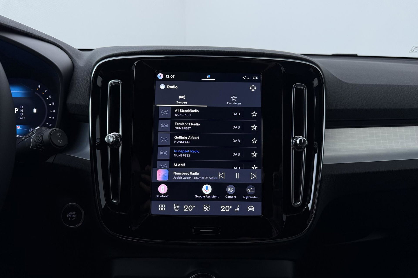 Volvo XC40 B3 Plus Black Edition | Harman/Kardon | BLIS | 360° Camera | Pilot Assist | Stoel+Stuurverwarming | Memory | ACC | 20 Inch