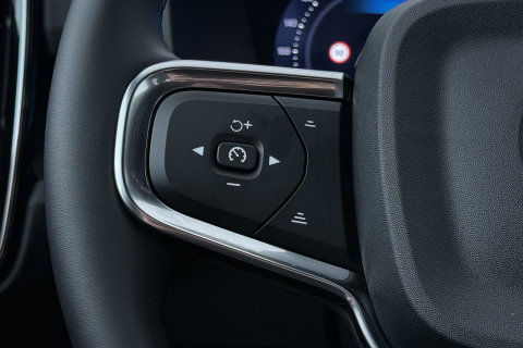 Volvo XC40 B3 Plus Black Edition | Harman/Kardon | BLIS | 360° Camera | Pilot Assist | Stoel+Stuurverwarming | Memory | ACC | 20 Inch