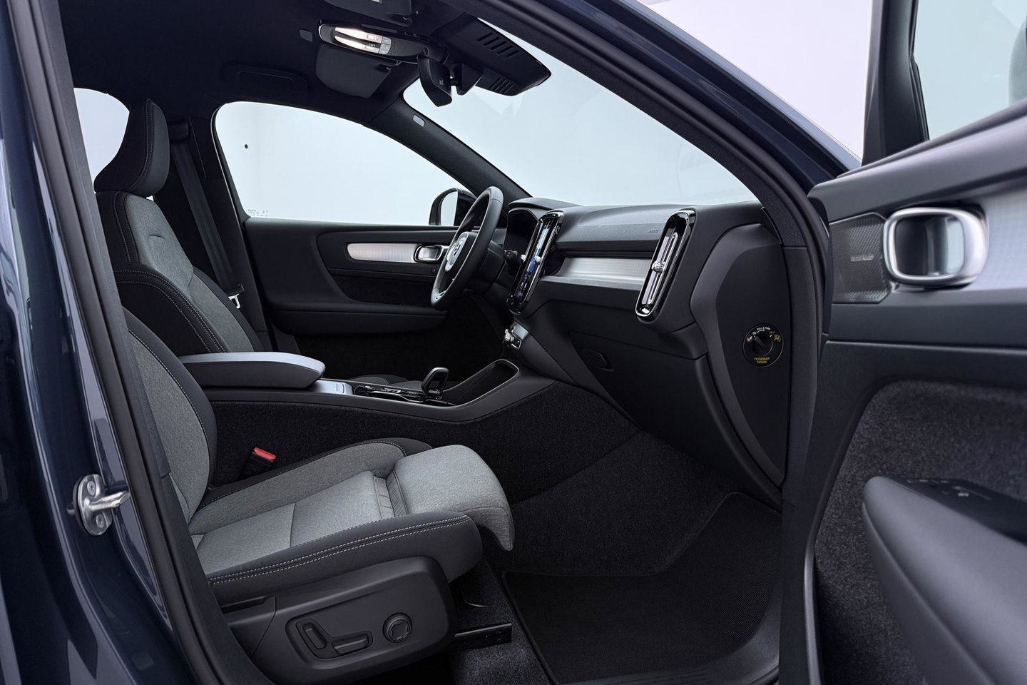 Volvo XC40 B3 Plus Black Edition | Harman/Kardon | BLIS | 360° Camera | Pilot Assist | Stoel+Stuurverwarming | Memory | ACC | 20 Inch