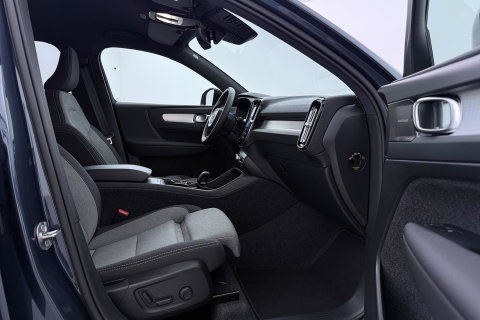 Volvo XC40 B3 Plus Black Edition | Harman/Kardon | BLIS | 360° Camera | Pilot Assist | Stoel+Stuurverwarming | Memory | ACC | 20 Inch