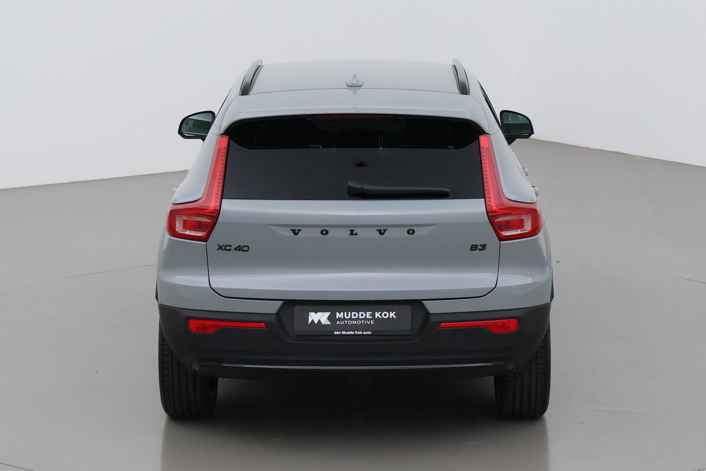 Volvo XC40 2.0 B3 Plus Black Edition | Harman/Kardon | BLIS | 360° Camera | Pilot Assist | Stoel+Stuurverwarming | Memory | ACC | 20 Inch