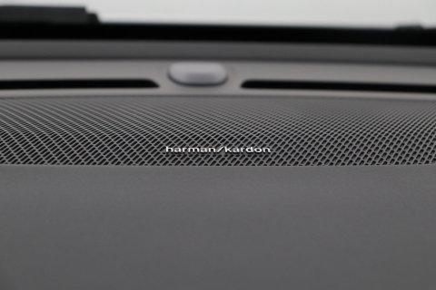 Volvo XC40 2.0 B3 Plus Black Edition | Harman/Kardon | BLIS | 360° Camera | Pilot Assist | Stoel+Stuurverwarming | Memory | ACC | 20 Inch